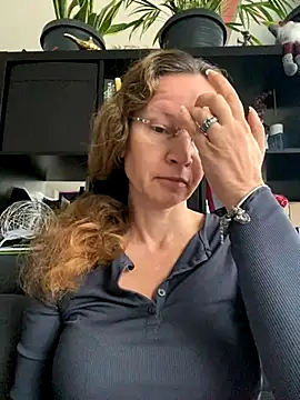 AnnikaRose online show from 10/07/25, 06:10