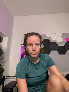AnnikaRose online show from 01/10/26, 07:43