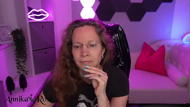 AnnikaRose online show from 02/22/26, 12:26