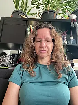 AnnikaRose online show from 02/25/26, 07:07