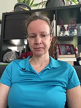 AnnikaRose online show from 02/26/26, 07:40