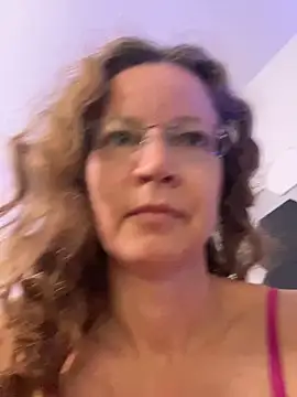 AnnikaRose online show from 06/19/26, 03:11