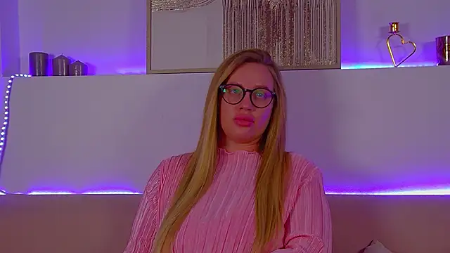 MariaNeumann online show from 03/16/25, 01:17