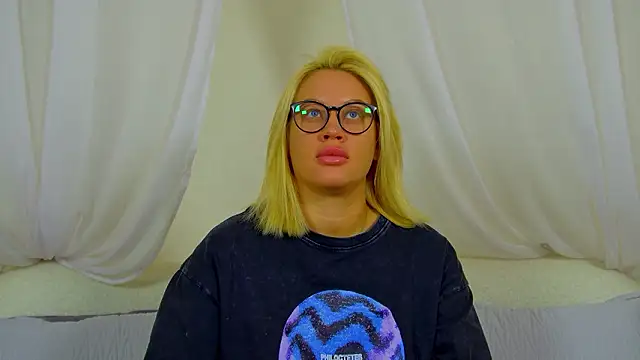 MariaNeumann online show from 02/02/26, 06:28