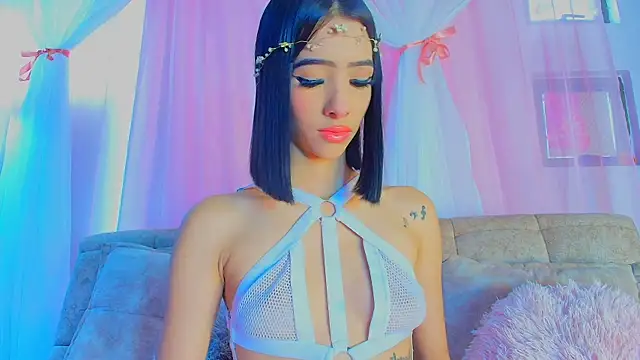 liccy hall online show from 03/18/26, 01:58