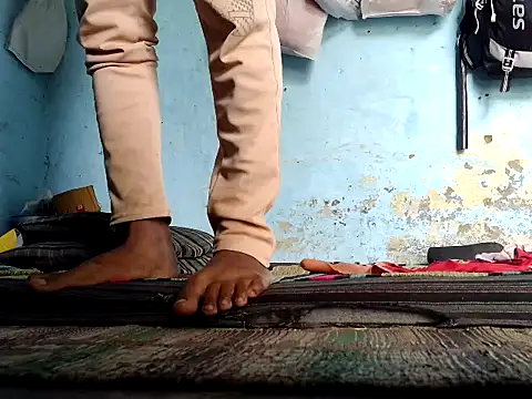 Snapshot of sexyshivamhot chatting on 10/08/25, 06:22 sexyshivamhot online show from 10/08/25, 06:22