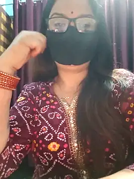 Aishwaryaa 69 online show from 10/25/25, 04:24