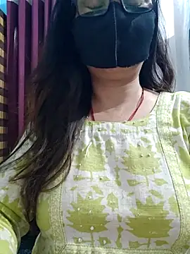 Aishwaryaa 69 online show from 04/27/26, 02:20