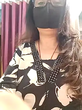 Aishwaryaa 69 online show from 06/18/26, 01:50