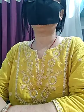 Aishwaryaa 69 online show from 06/19/26, 02:27