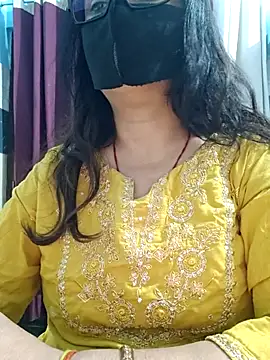 Aishwaryaa 69 online show from 06/25/26, 03:17