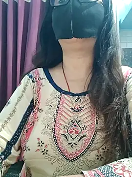 Aishwaryaa 69 online show from 06/28/26, 01:33