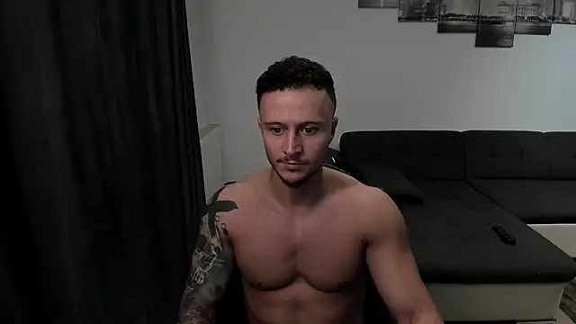 Richarddarell1 online show from 12/09/24, 07:06