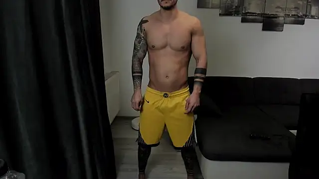 Richarddarell1 online show from 11/11/25, 05:07