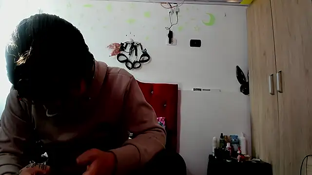 Sweet-Suck69 online show from 01/06/25, 08:18