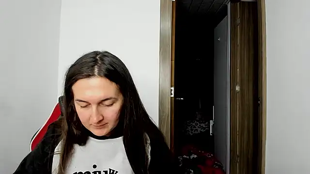 Sweet-Suck69 online show from 02/21/25, 09:02