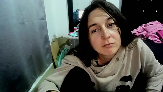 Snapshot of Sweet-Suck69 chatting on 03/18/26, 02:04 Sweet-Suck69 online show from 03/18/26, 02:04