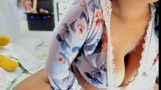 2020vanessapalecia online show from 12/14/24, 09:45