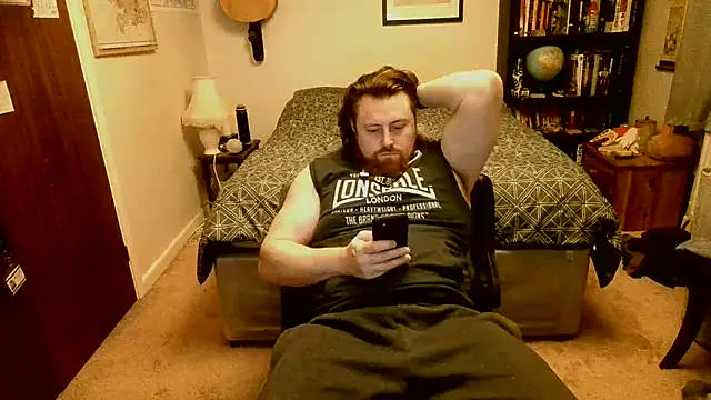 Snapshot of Hairy_Guy30 chatting on 02/20/25, 09:20 Hairy Guy30 online show from 02/20/25, 09:20