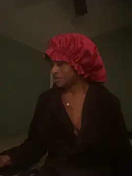 Snapshot of Ts_PrincessLayla chatting on 03/07/26, 06:32 Ts PrincessLayla online show from 03/07/26, 06:32