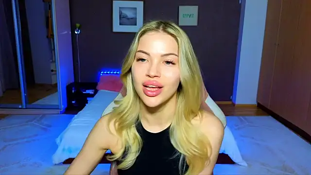 EmmyMills online show from 03/22/25, 06:36