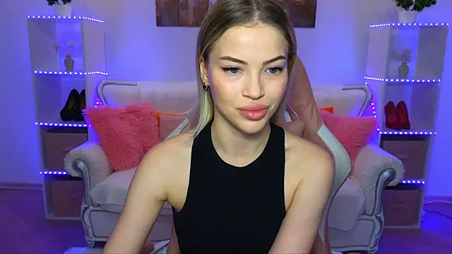 EmmyMills online show from 11/09/25, 10:19