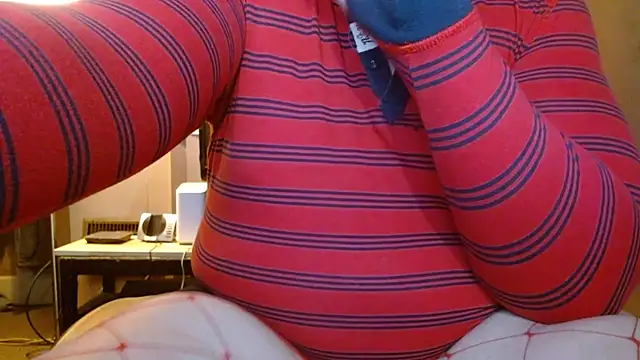 Snapshot of cosmicjones chatting on 12/02/24, 08:41 cosmicjones online show from 12/02/24, 08:41