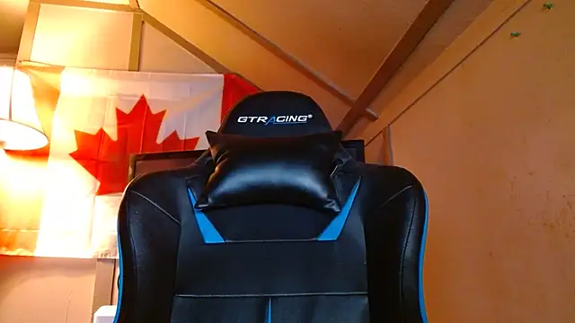 Snapshot of cosmicjones chatting on 12/08/24, 12:30 cosmicjones online show from 12/08/24, 12:30