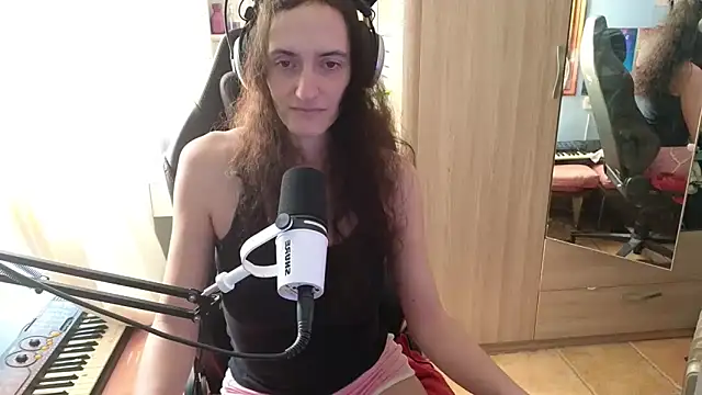 Snapshot of MemiKouki chatting on 03/09/26, 10:08 MemiKouki online show from 03/09/26, 10:08