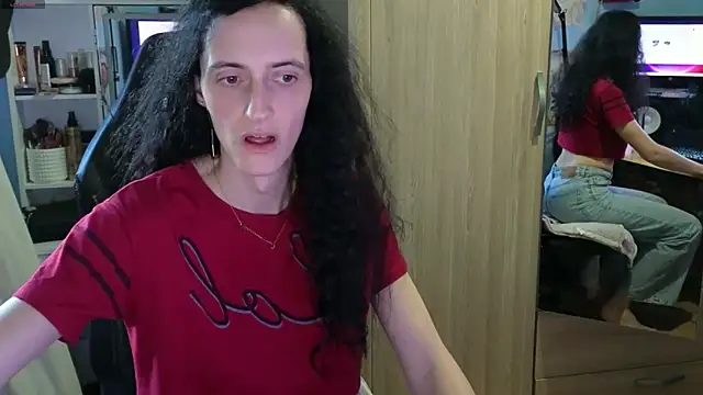 Snapshot of MemiKouki chatting on 03/24/26, 05:29 MemiKouki online show from 03/24/26, 05:29