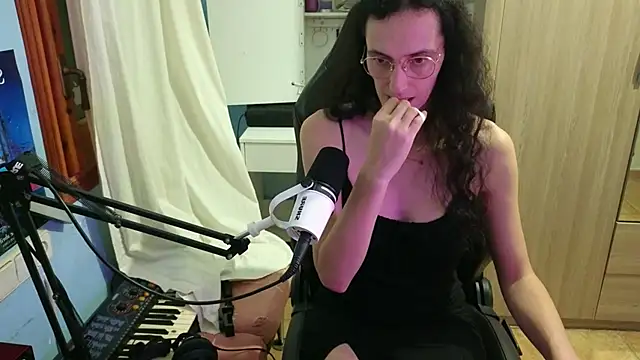 MemiKouki online show from 05/12/26, 08:50