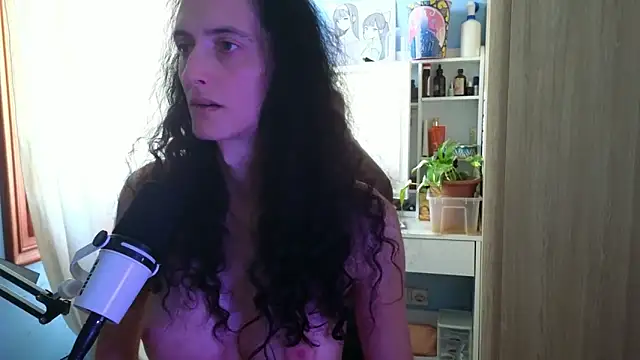 MemiKouki online show from 05/21/26, 04:47