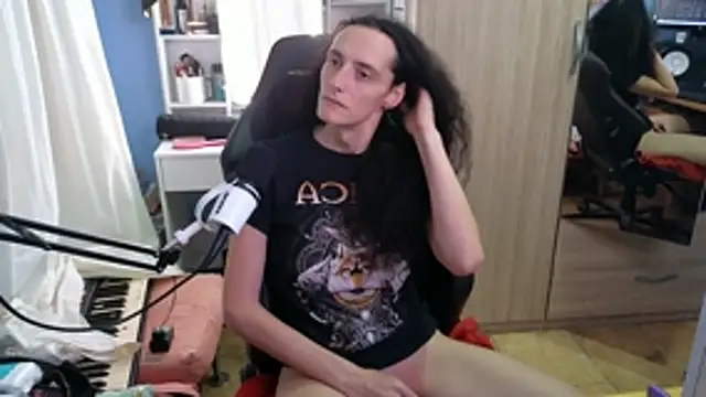 MemiKouki online show from 06/03/26, 08:14