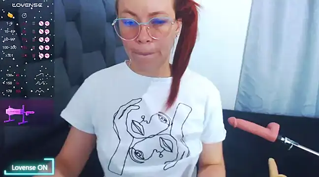 Snapshot of SharonR1 chatting on 03/08/25, 10:56 SharonR1 online show from 03/08/25, 10:56