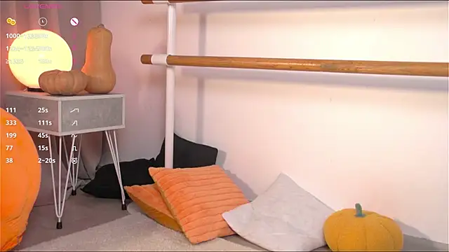 Snapshot of Elation_Evy chatting on 11/08/25, 12:55 Elation Evy online show from 11/08/25, 12:55