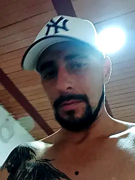 Snapshot of fire_menxxx001 chatting on 12/13/24, 05:00 fire menxxx001 online show from 12/13/24, 05:00