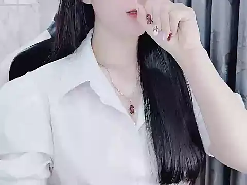 Snapshot of _Lygn__ chatting on 01/01/25, 12:53 Lygn online show from 01/01/25, 12:53