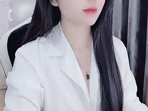 Snapshot of _Lygn__ chatting on 01/04/25, 04:12 Lygn online show from 01/04/25, 04:12
