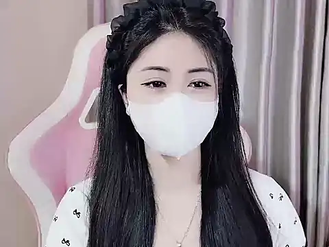 Snapshot of _Lygn__ chatting on 03/17/25, 07:26 Lygn online show from 03/17/25, 07:26