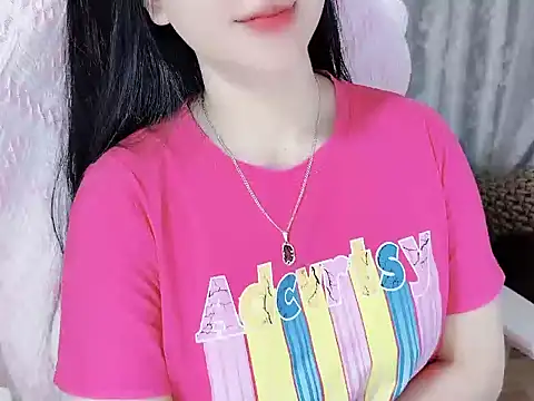 Snapshot of _Lygn__ chatting on 10/16/25, 12:50 Lygn online show from 10/16/25, 12:50
