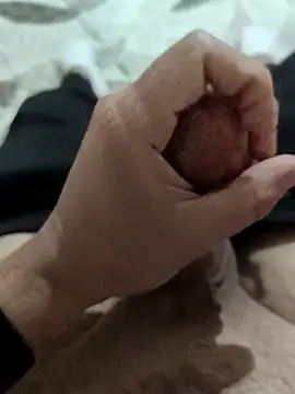 Snapshot of ssikerek23 chatting on 10/06/25, 11:13 ssikerek23 online show from 10/06/25, 11:13