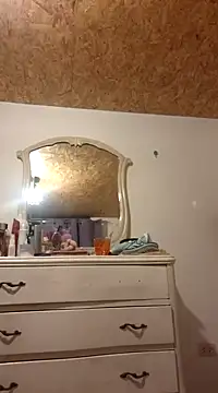 Snapshot of KasiaVenus_ chatting on 12/17/24, 10:01 KasiaVenus online show from 12/17/24, 10:01