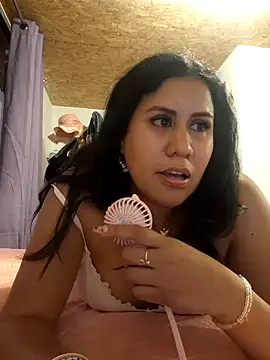 Snapshot of KasiaVenus_ chatting on 12/22/24, 11:52 KasiaVenus online show from 12/22/24, 11:52