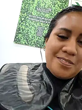 Snapshot of KasiaVenus_ chatting on 12/31/24, 08:02 KasiaVenus online show from 12/31/24, 08:02