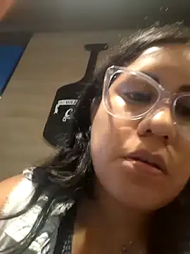 Snapshot of KasiaVenus_ chatting on 01/04/25, 11:59 KasiaVenus online show from 01/04/25, 11:59