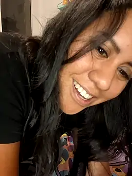 Snapshot of KasiaVenus_ chatting on 02/07/25, 02:40 KasiaVenus online show from 02/07/25, 02:40