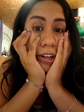 Snapshot of KasiaVenus_ chatting on 10/18/25, 03:53 KasiaVenus online show from 10/18/25, 03:53