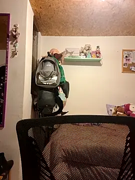 Snapshot of KasiaVenus_ chatting on 10/30/25, 03:52 KasiaVenus online show from 10/30/25, 03:52