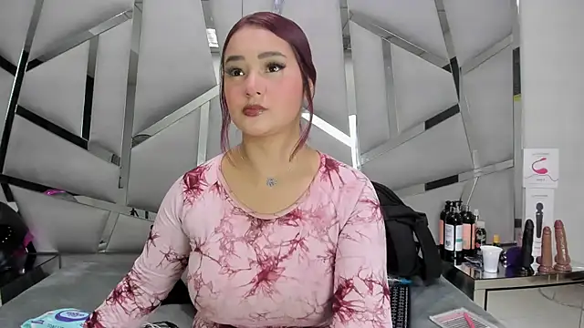 Catherinee69 x online show from 04/28/26, 04:17