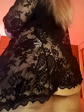 Snapshot of FREYJA- chatting on 02/04/25, 05:42 FREYJA- online show from 02/04/25, 05:42